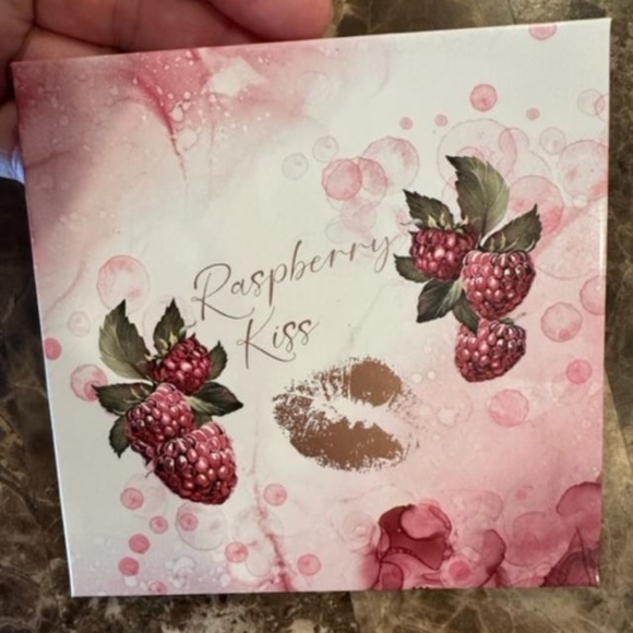 Sydney Grace Raspberry Kiss Eyeshadow Palette - Picture 4 of 5